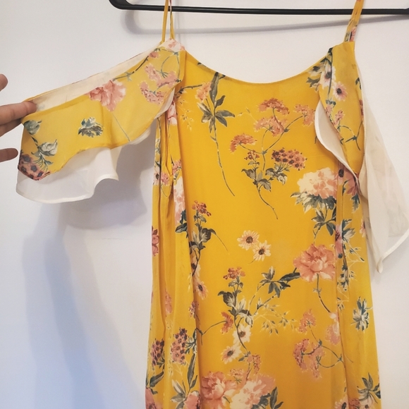 Flowy off the shoulder floral shift dress - Picture 2 of 2